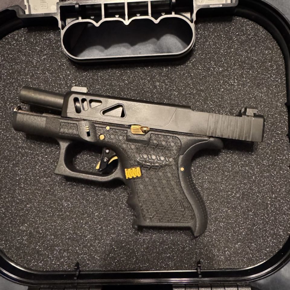 Image 3 - Glock 27 gen 4