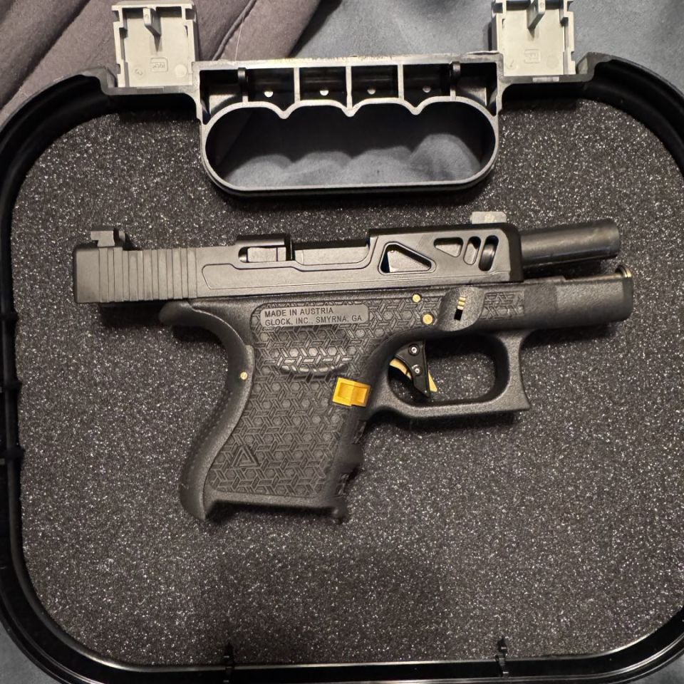 Image 2 - Glock 27 gen 4