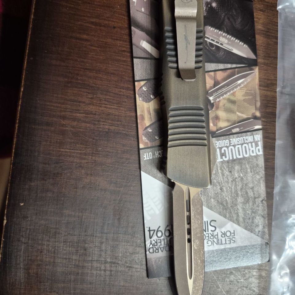 Image 4 - Microtech Troodon D/E
