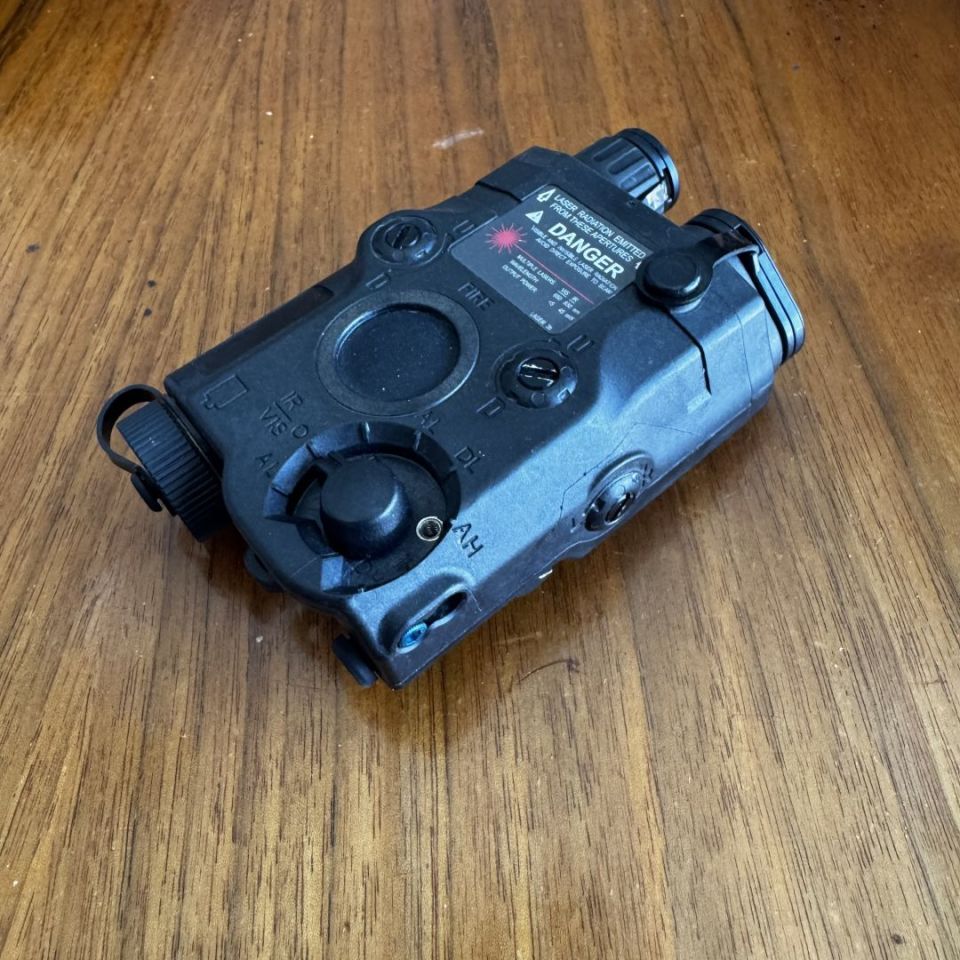 Image 4 - PEQ-15 full power black 