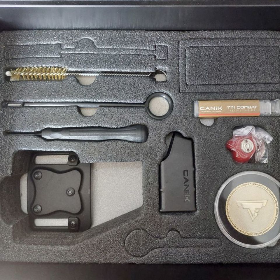 Image 2 - Canik TTI Combat w/extra mags, 507c