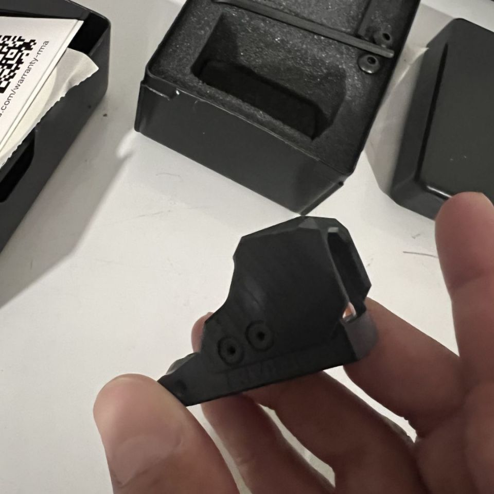 Image 1 - Shield Sight NIB 