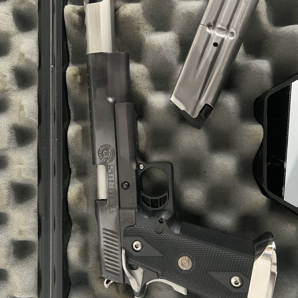 Image 5 - STI 2011 38 super colab NIB