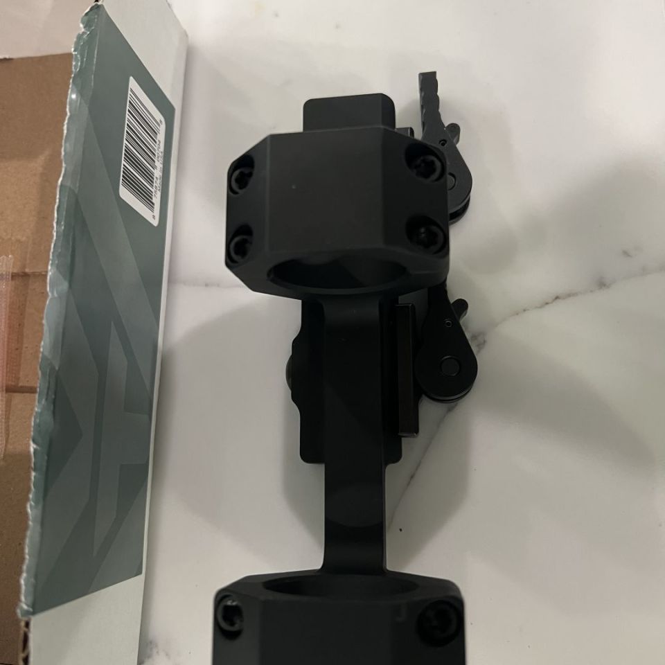 Image 4 - Vortex AD mount NIB 