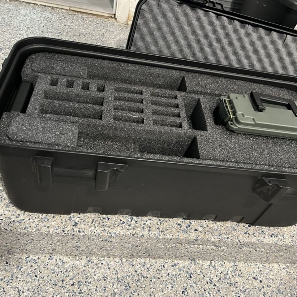 Image 3 - Multi gun case NIB 