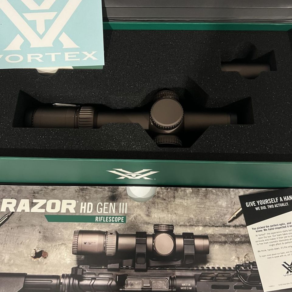 Image 3 - Vortex Razor HD Gen III NIB 