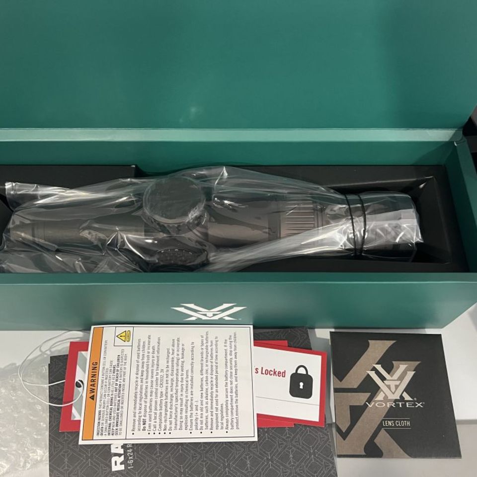 Image 5 - Vortex Razor NIB with extras 