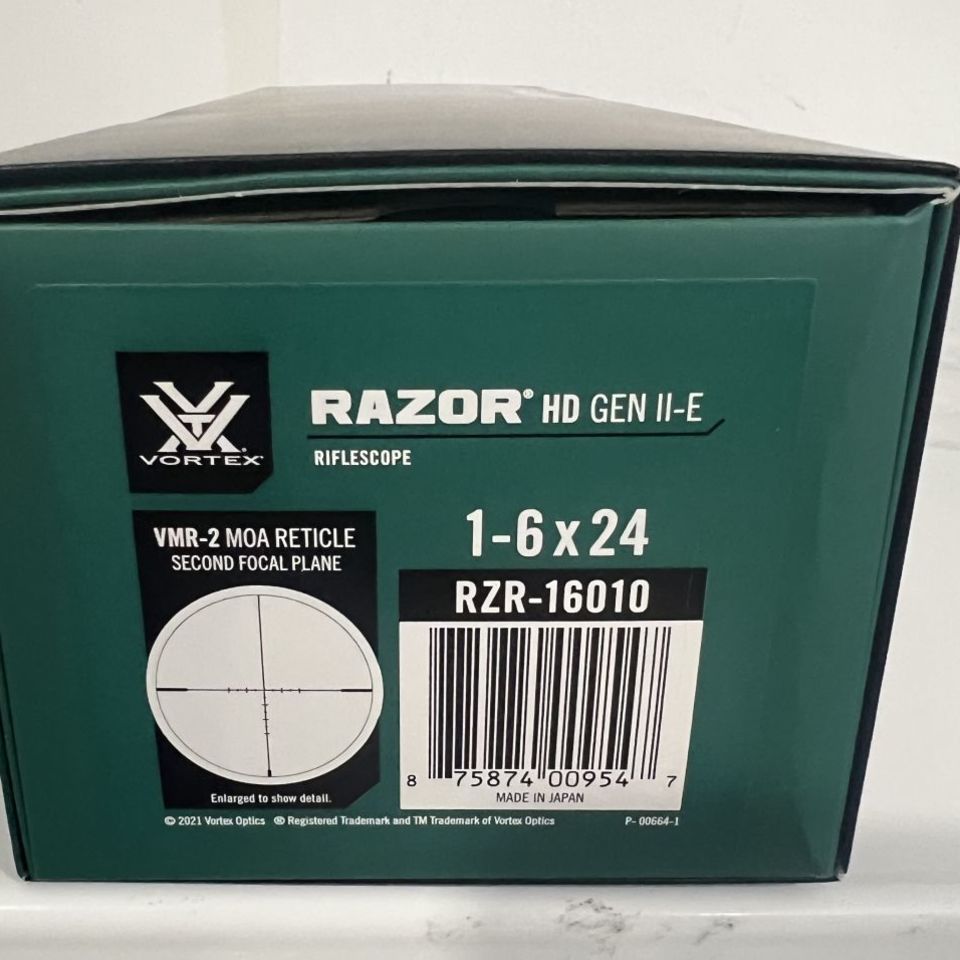 Image 4 - Vortex Razor NIB with extras 