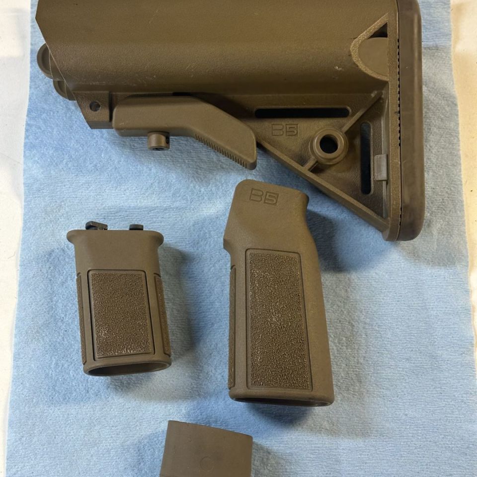 Image 1 - B5 sopmod sets 