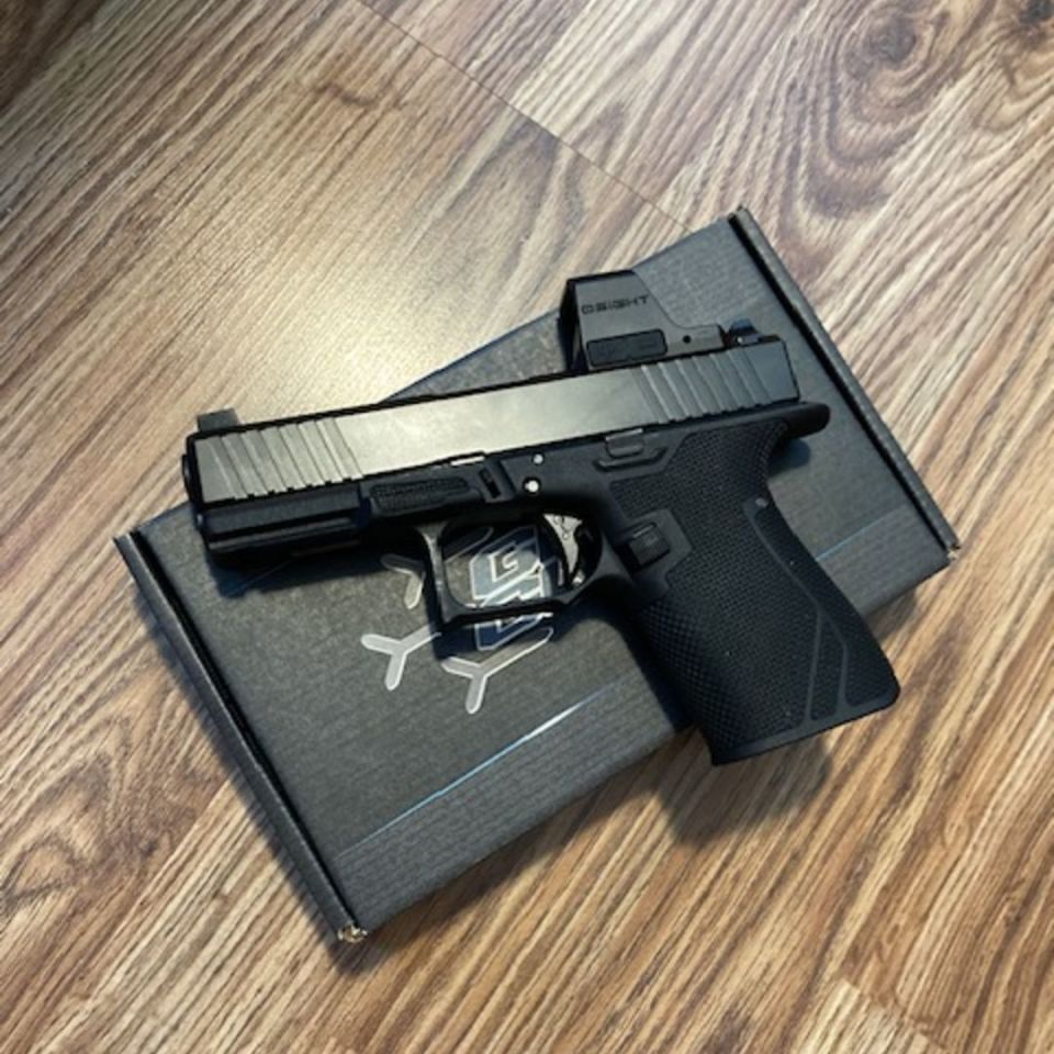 Image 1 - Grit Grips Glock 19 Gen3 Clone