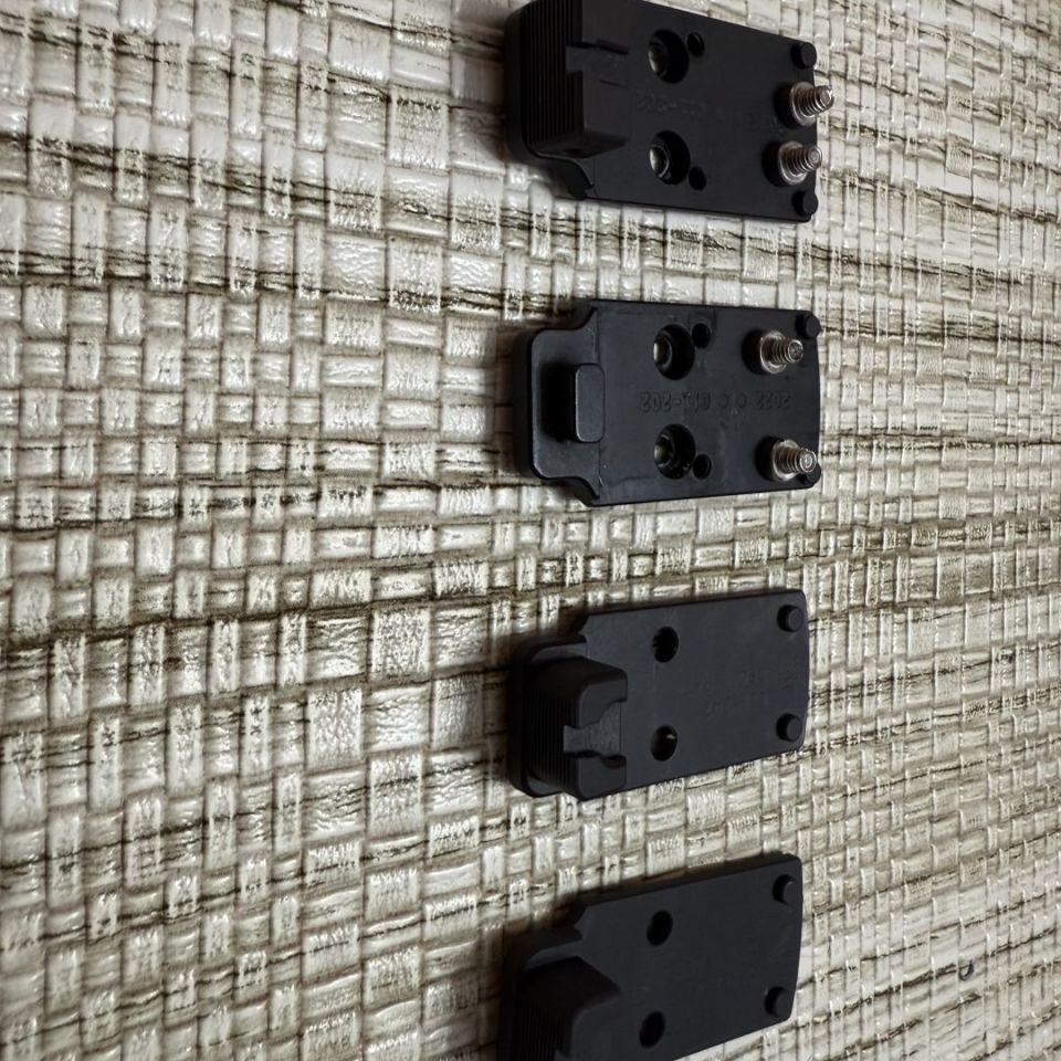 Image 1 - Dawson RMR plates