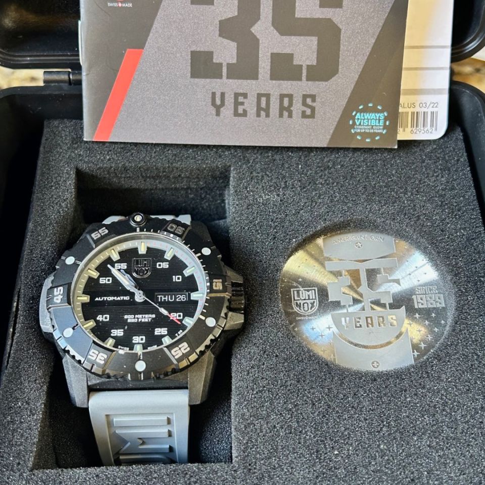 Image 4 - Luminox Master Carbon XS.3862