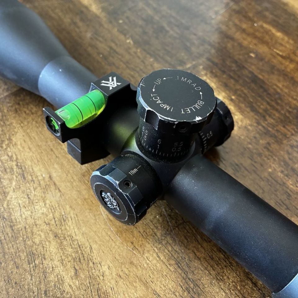 Image 3 - SWFA 10x42 mil with level