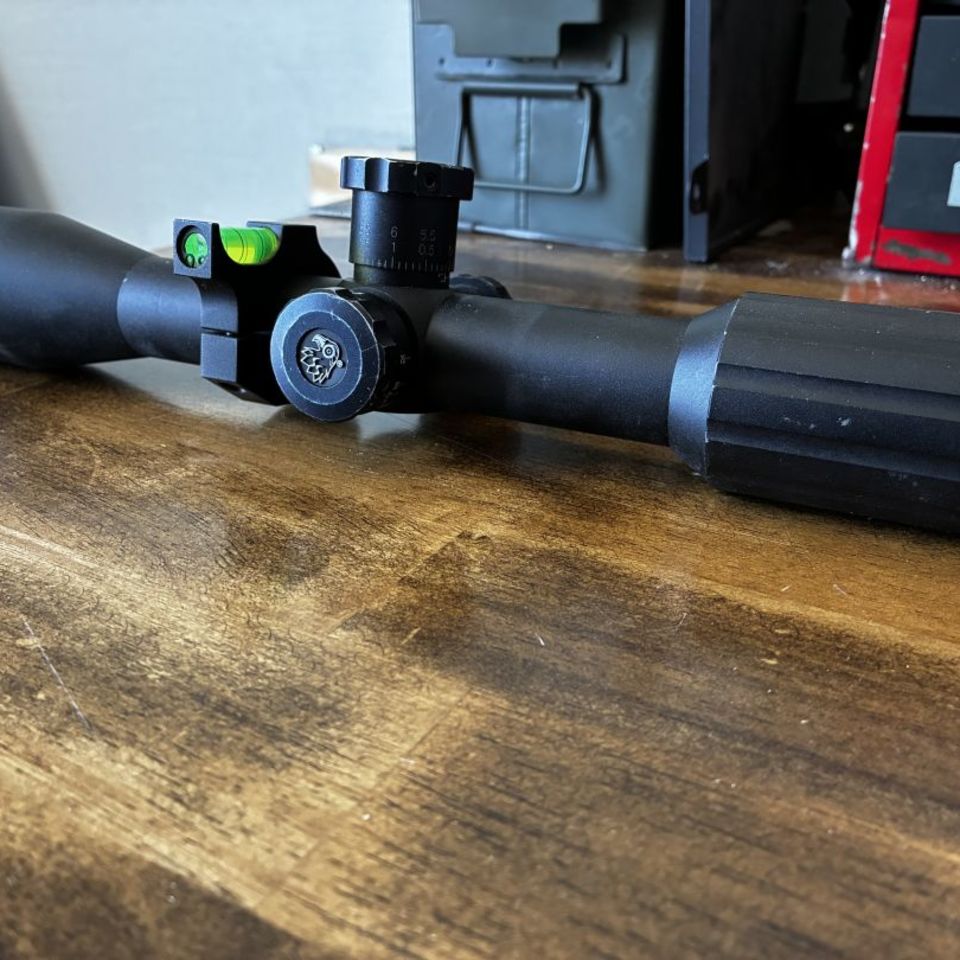 Image 2 - SWFA 10x42 mil with level