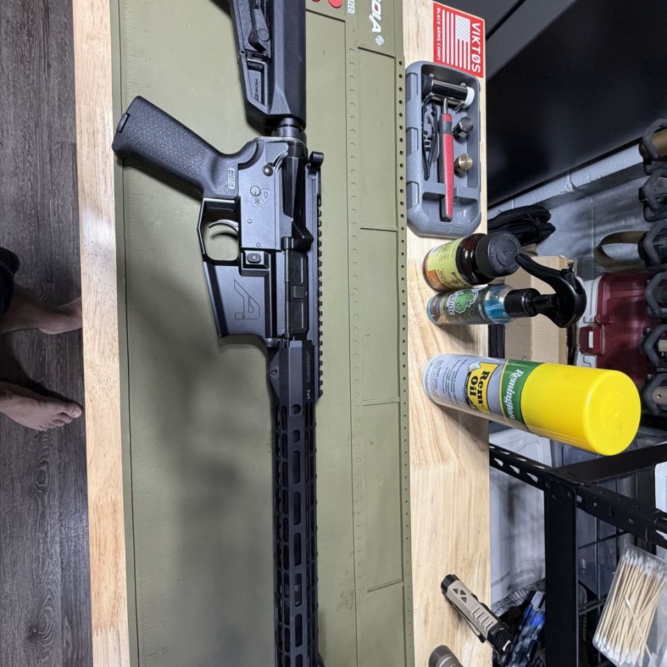 Image 4 - Aero Precision M4E1 