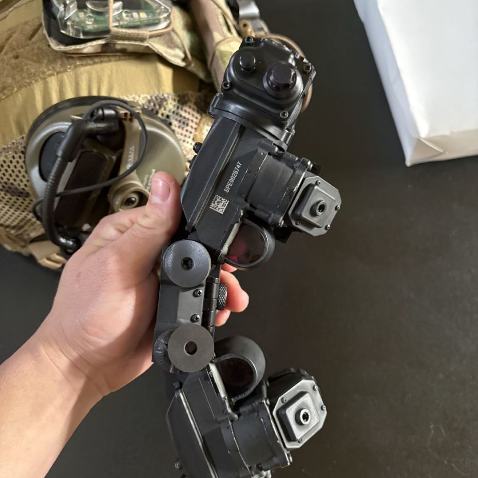 Image 2 - PVS-21 with COTM and helmet.