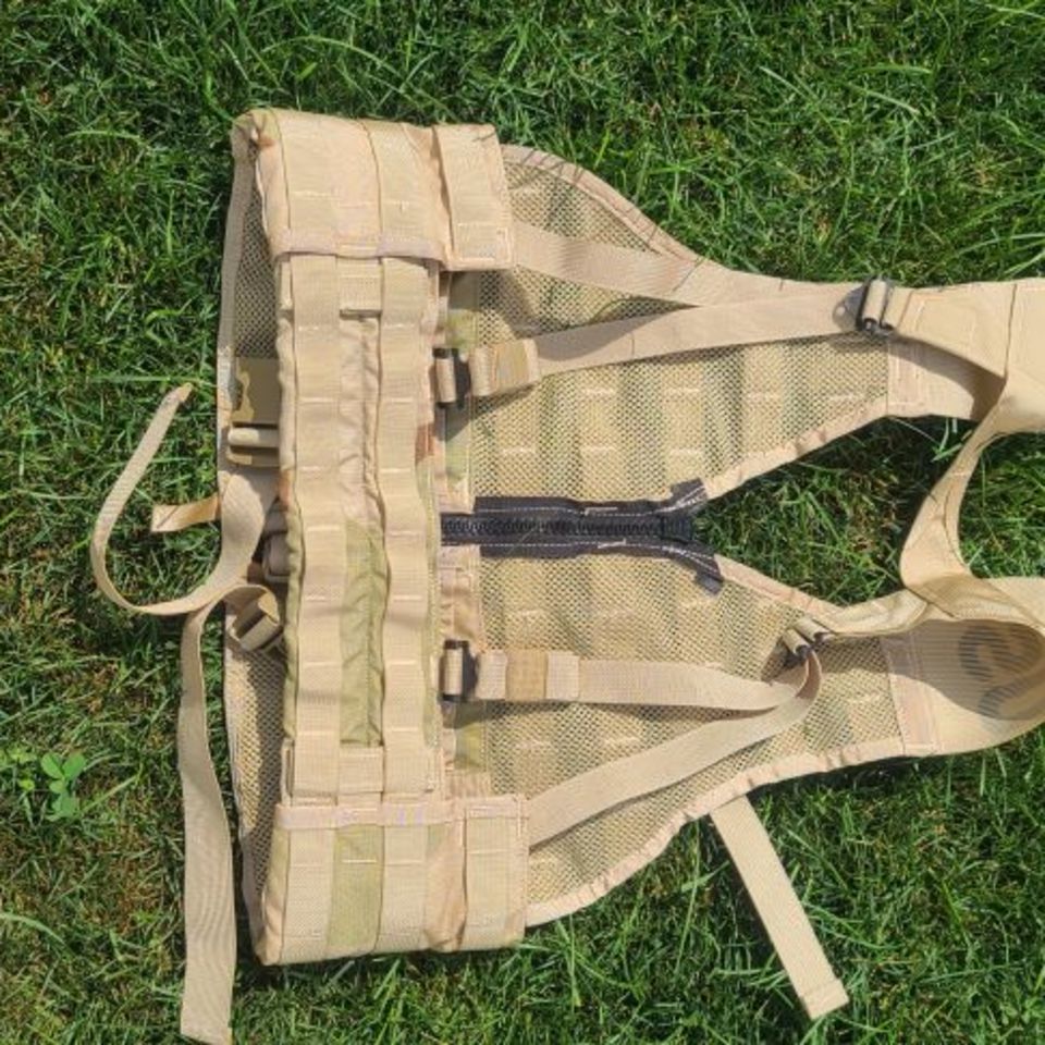 Image 2 - DCU Fighting Load Carrier FLC