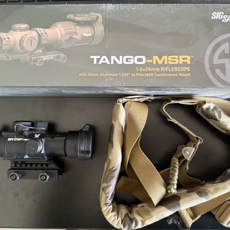 Image 2 - WTT - Knives and optics