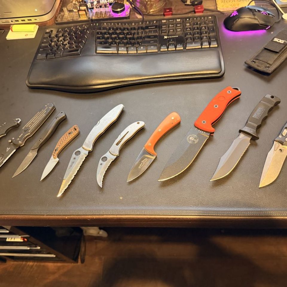 Image 1 - Knives, Knives, Knives Galore!
