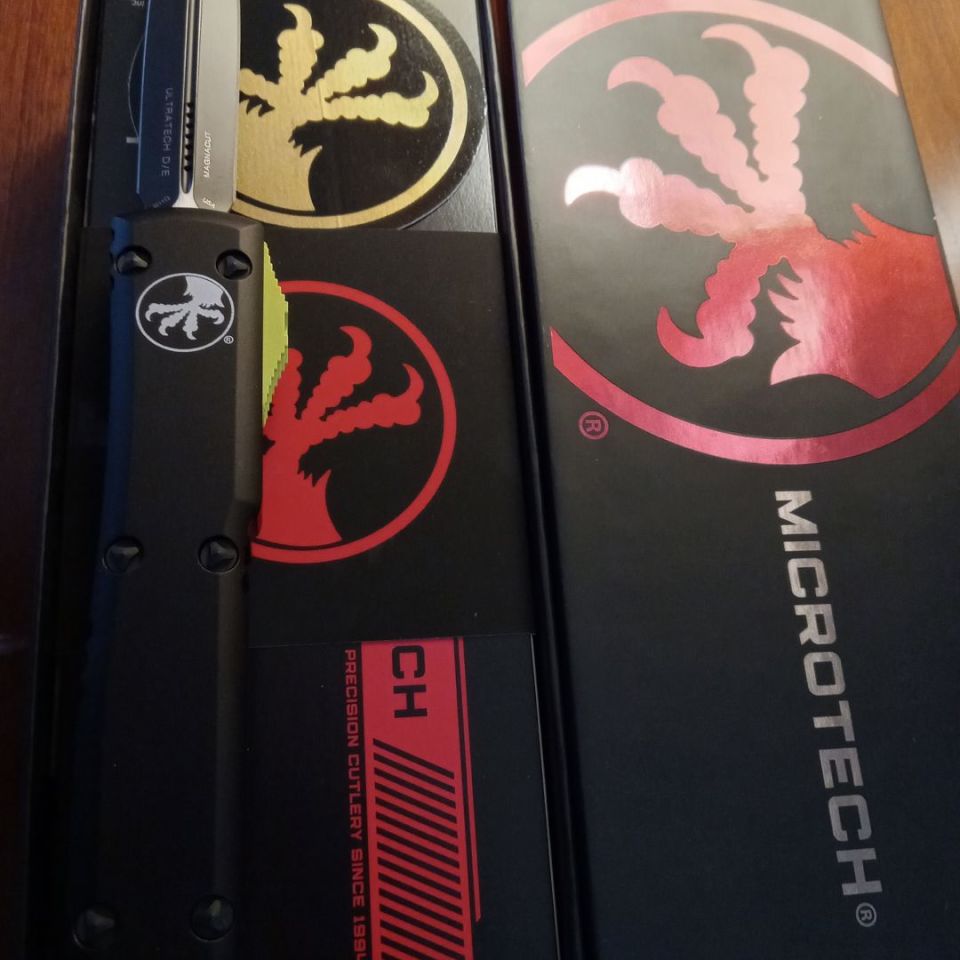 Image 4 - Microtech Magnacut Exclusive
