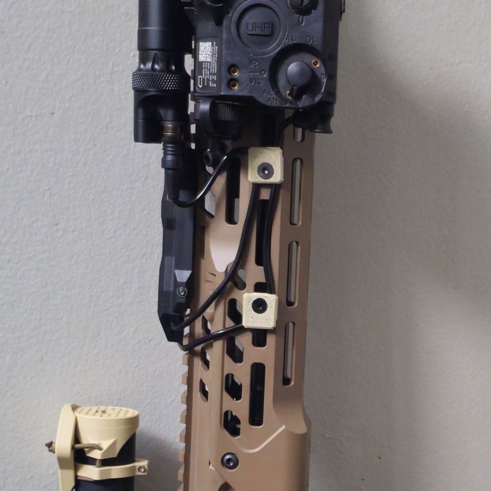 Image 3 - Rail cable management