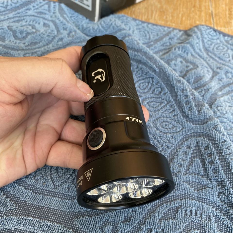 Image 4 - Eagtac mc25l3c 3500 lumen ( Buy both Eagtac lights listed for $200)