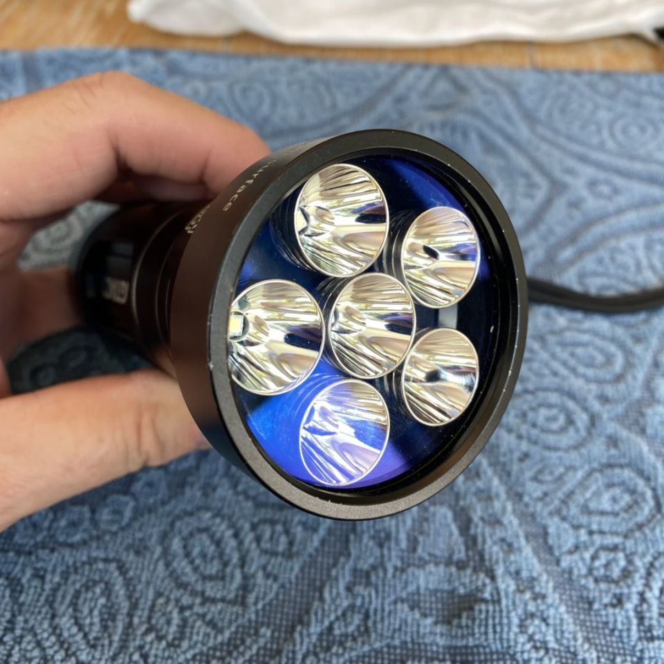 Image 2 - Eagtac mx25l3c 2550 lumen  (Buy both Eagtac lights listed for $200)