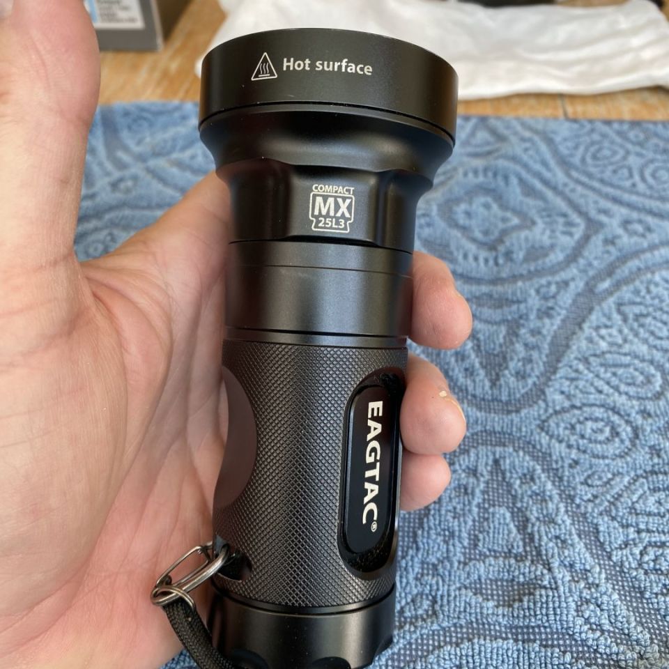 Image 3 - Eagtac mx25l3c 2550 lumen  (Buy both Eagtac lights listed for $200)