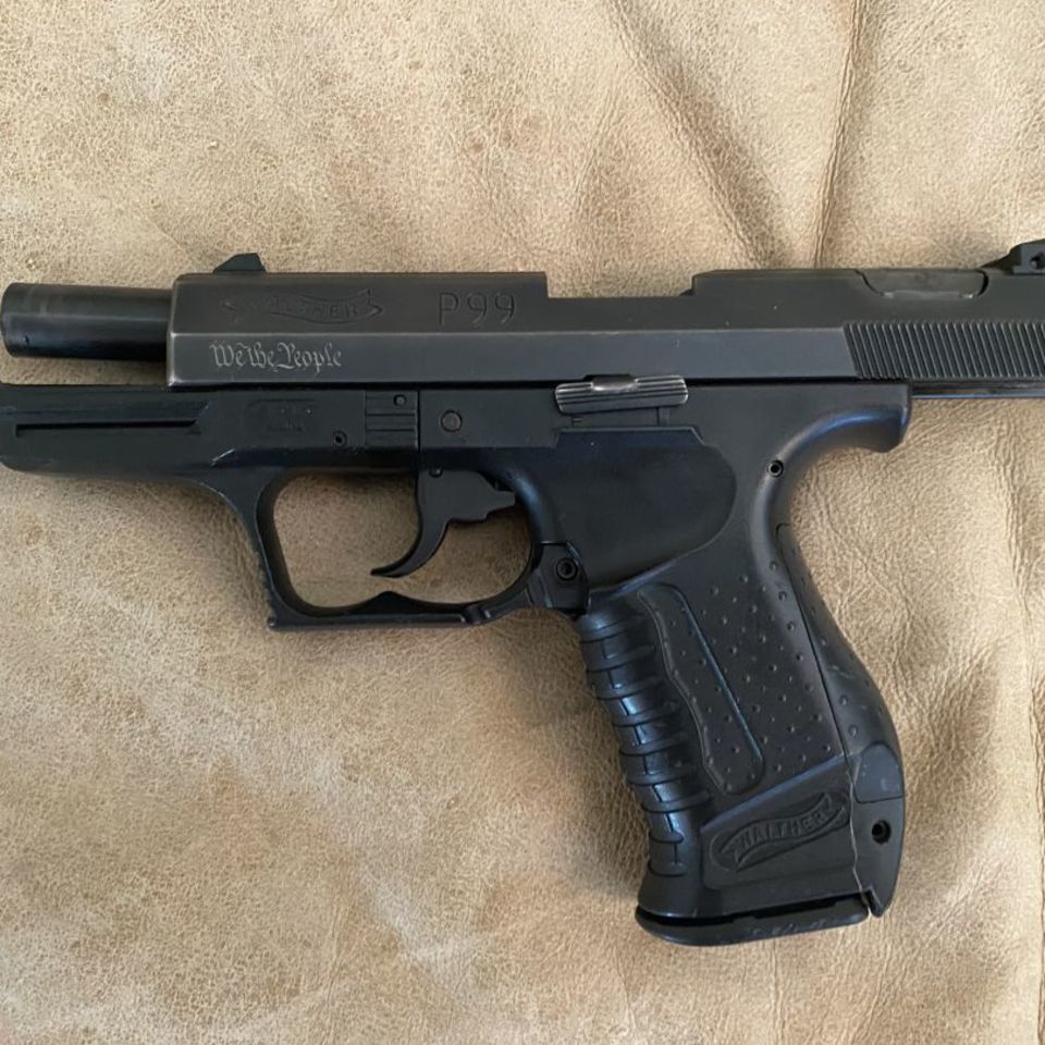 Image 5 - WTS: Walther P99 in .40 S&W 