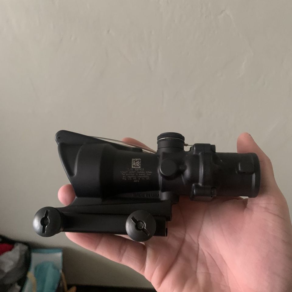 Image 2 - ACOG 4x32 Perfect Condition 