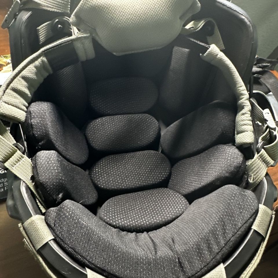 Image 3 - Highcom Striker