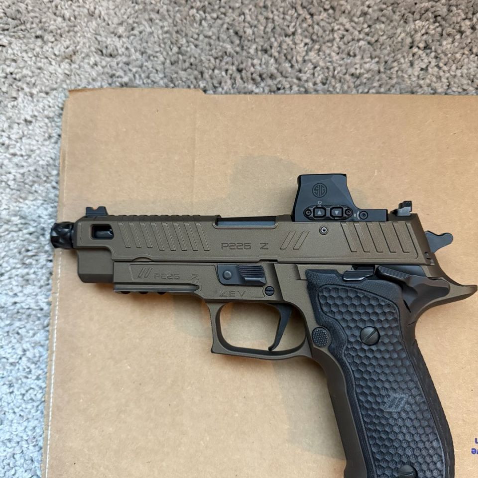 Image 4 - Zev P226 with Enclosed Red Dot