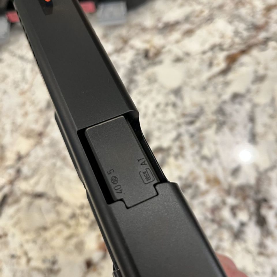 Image 3 - Glock 22 Gen 5 