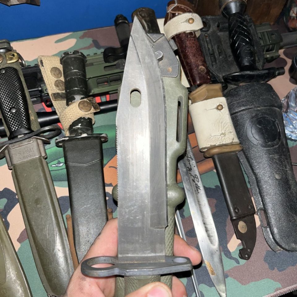 Image 3 - M9 Bayonet with scabbard 