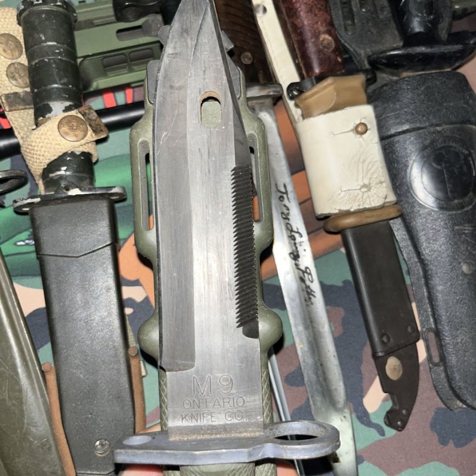 Image 4 - M9 Bayonet with scabbard 