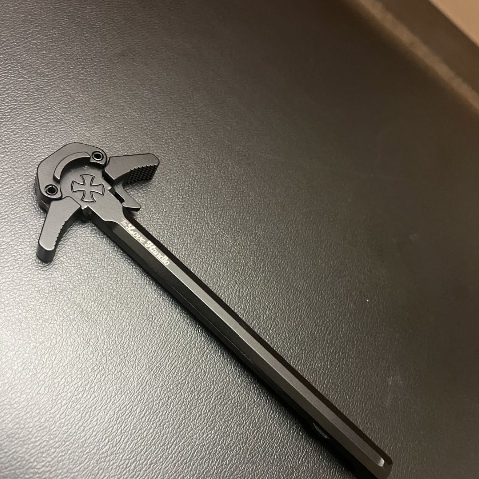 Image 1 - Noveske Charging Handle AR15