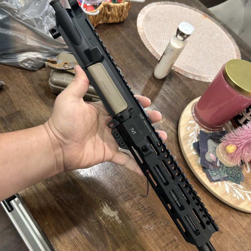 Image 1 - 8in 5.56 upper complete 