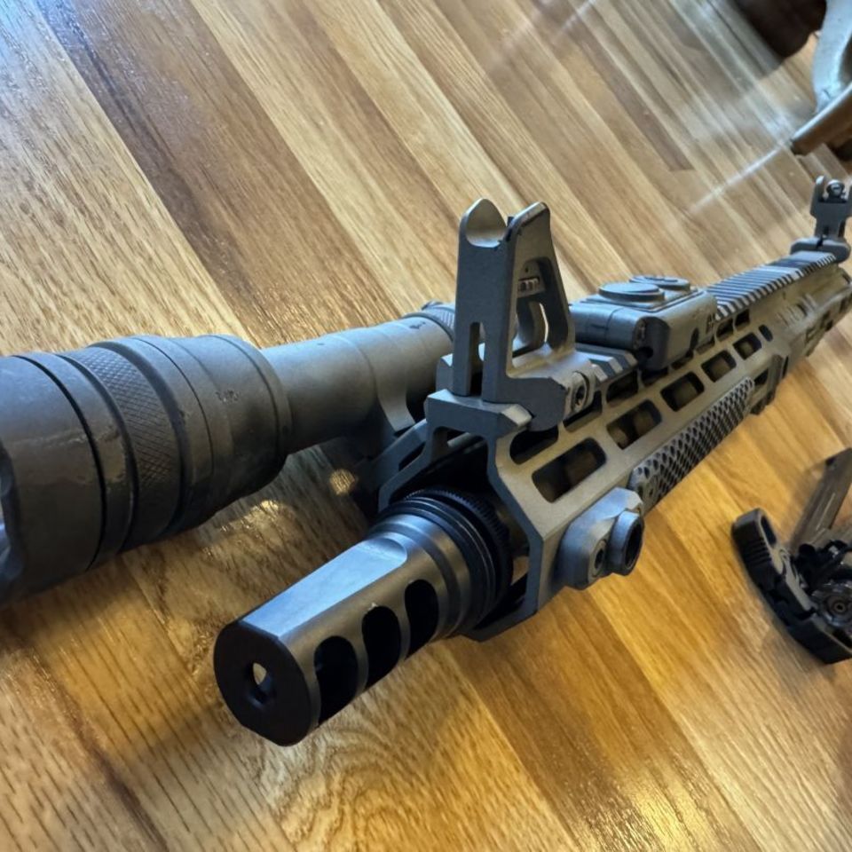 Image 2 - SLR 11.5 with accessories 