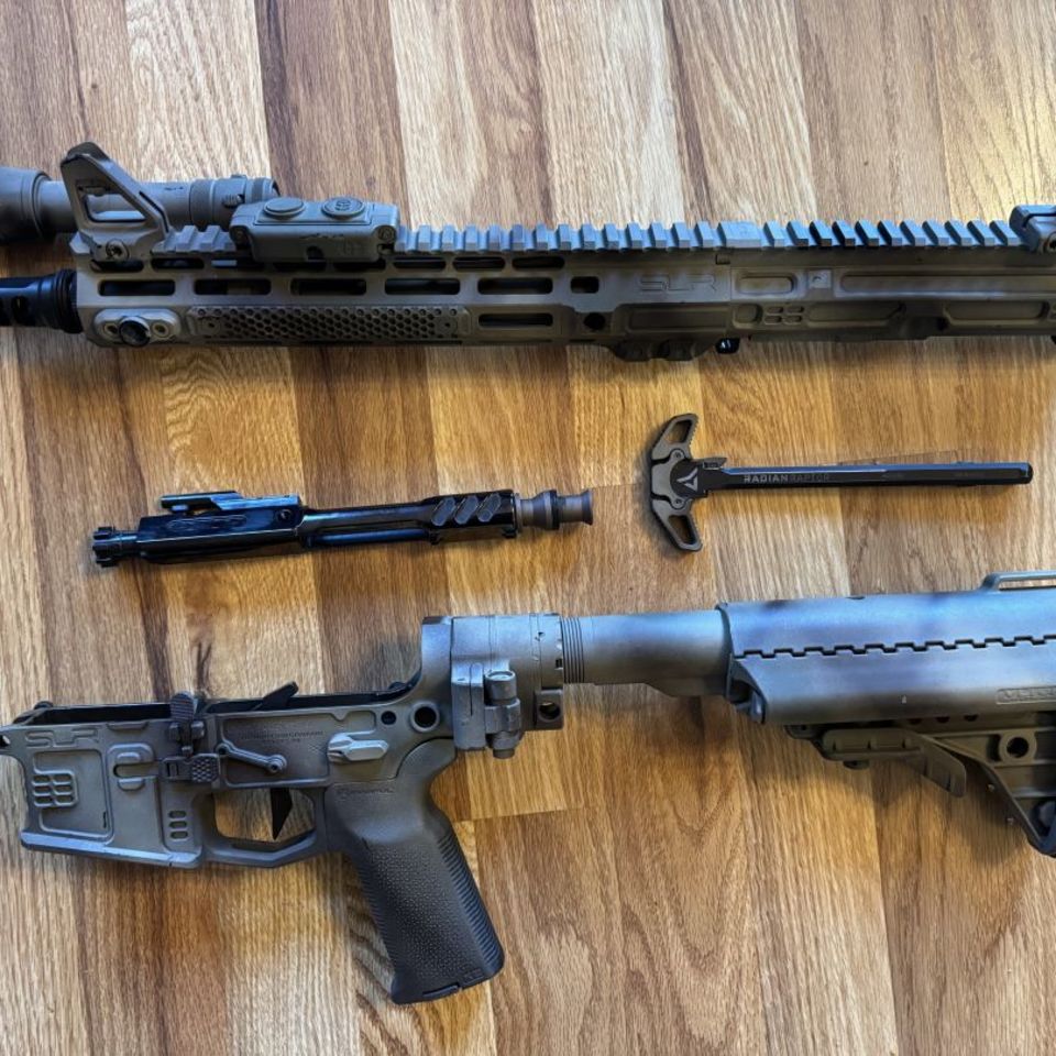 Image 4 - SLR 11.5 with accessories 