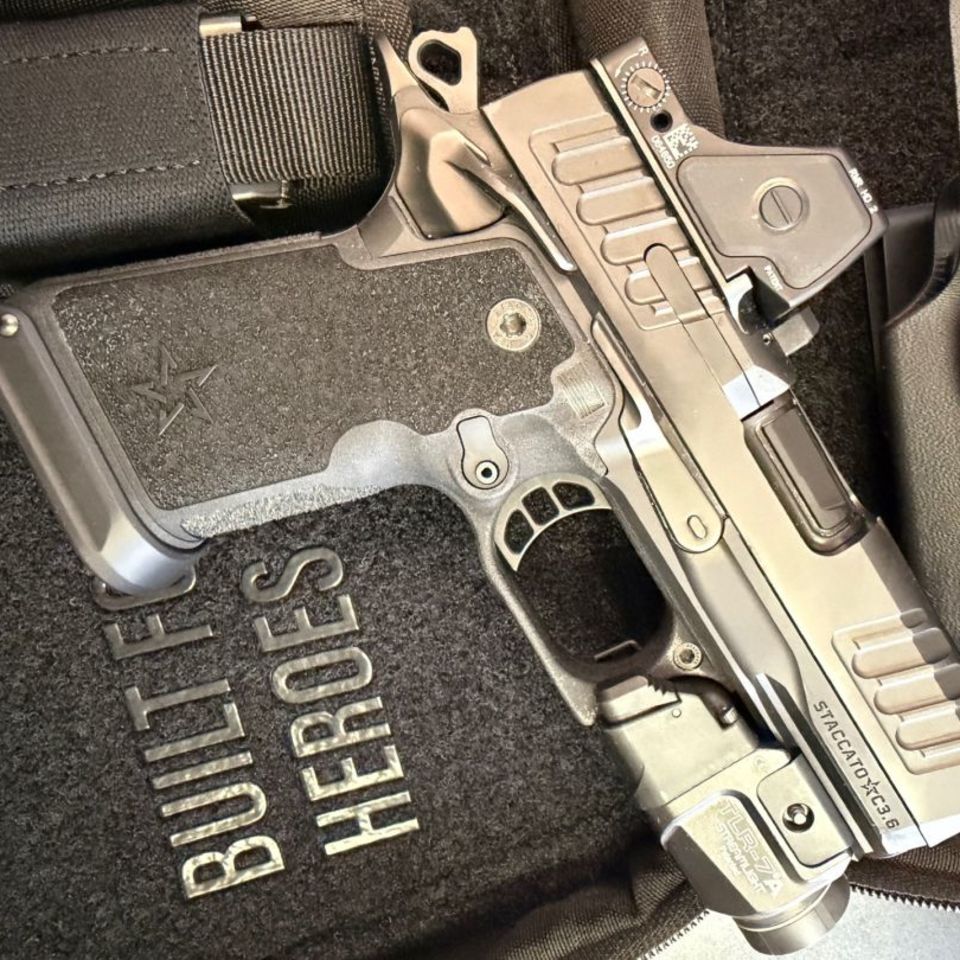 Image 5 - Staccato HD C3.6 w/ extras