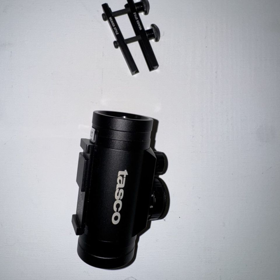 Image 1 - Tasco Propoint 1x30 red dot