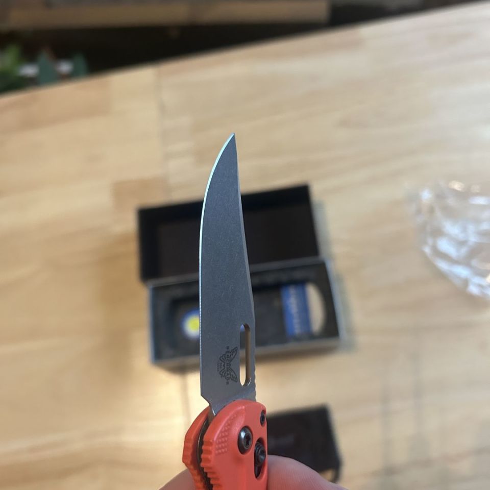 Image 3 - Benchmade Mini Tagged Out