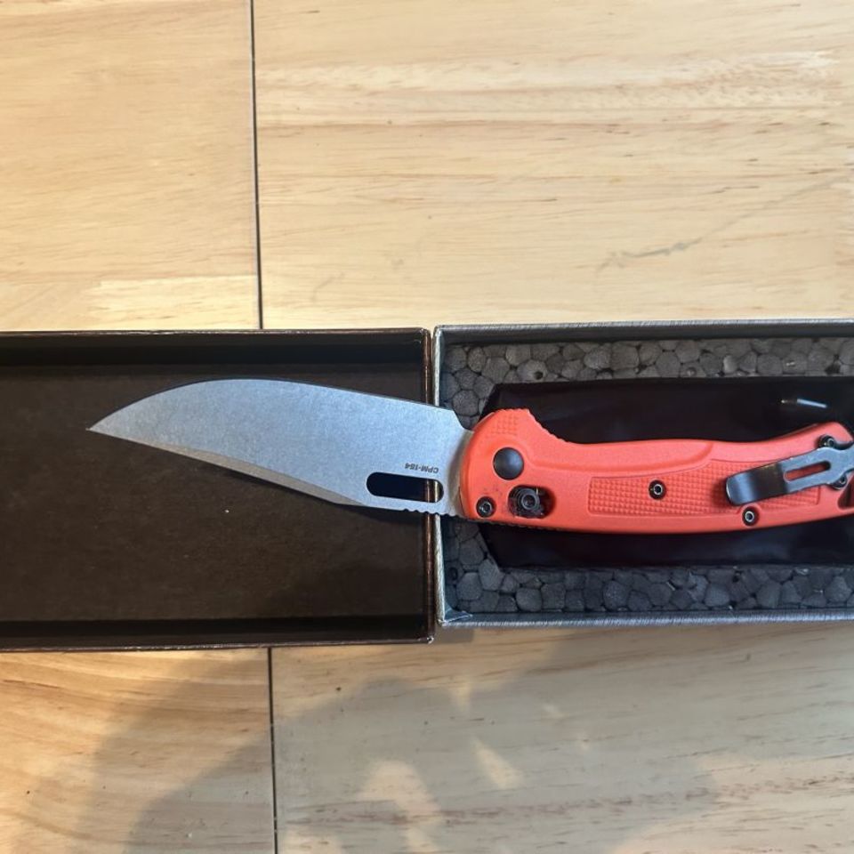 Image 8 - Benchmade Mini Tagged Out