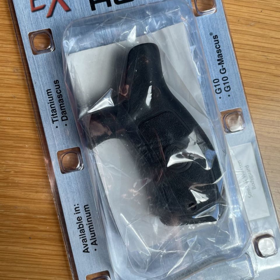 Image 2 - Bodyguard 38 stock grip