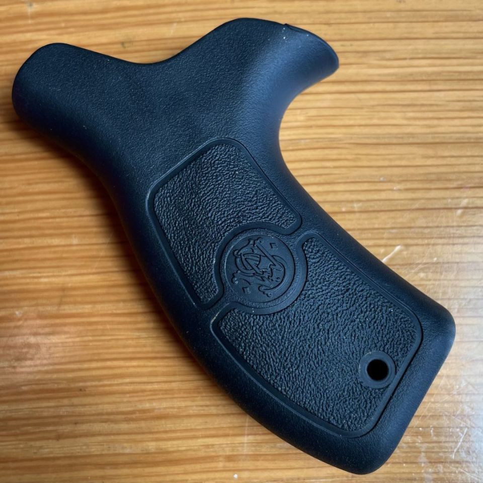 Image 3 - Bodyguard 38 stock grip