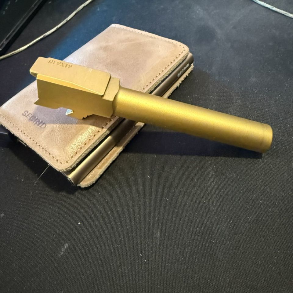 Image 1 - Glock 48 gold tin barrel