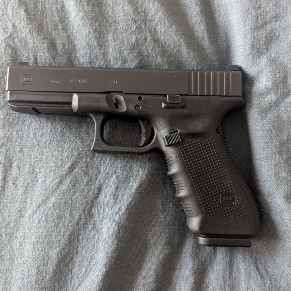 Image 2 - Glock 22 Gen 4