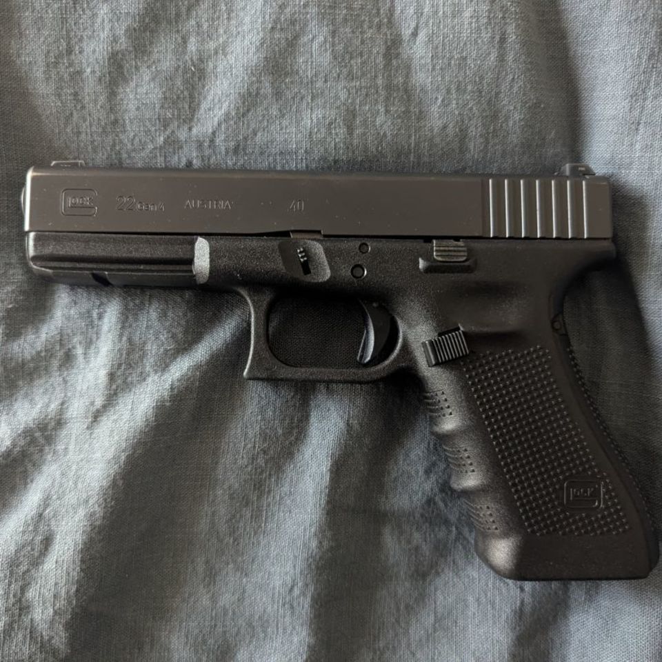 Image 2 - Glock 22 Gen 4