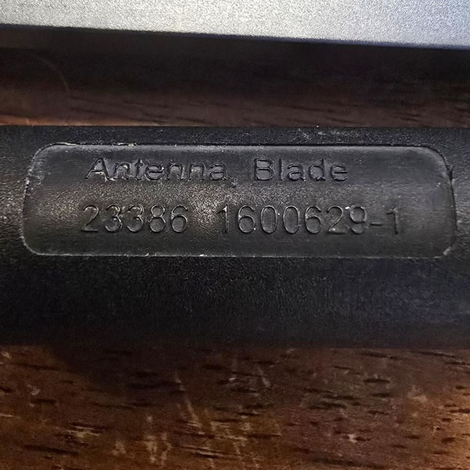 Image 3 - Thales PRC-152A Antenna 