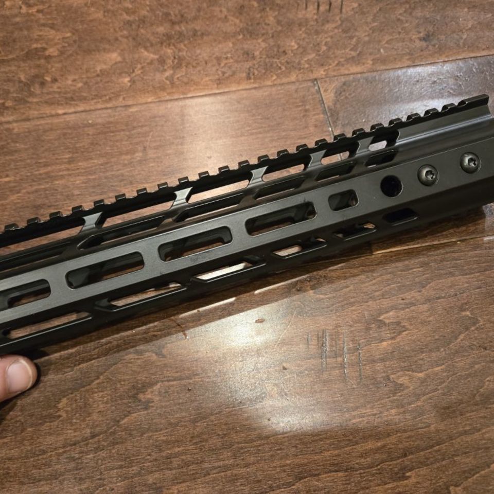 Image 3 - V Seven 10.75in AR10